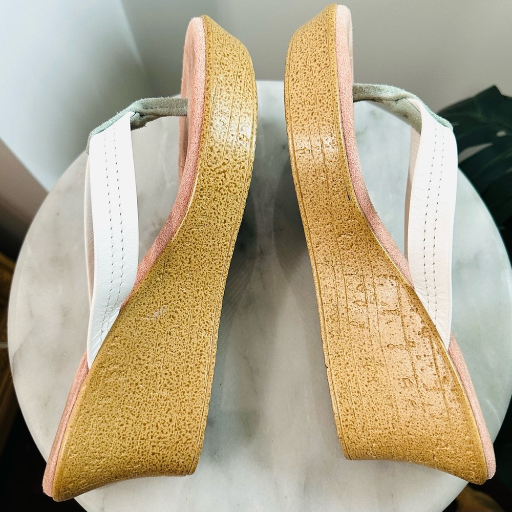 White Sandals With V-Shape Straps - image 5